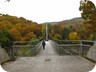 Die Victor Neels Brücke überquert die Urfttalsperre und ist nur offen für Wanderer und Farhradfahrer. Sie gilt als eine der schönsten Brücken in der Eifel.